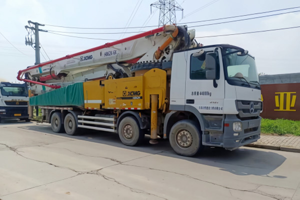 XCMG 62m HB62K China new diesel truck mounted concrete pump