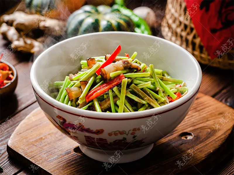 藜蒿炒臘肉