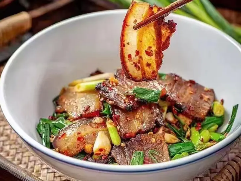 大蒜苗炒衡陽臘肉