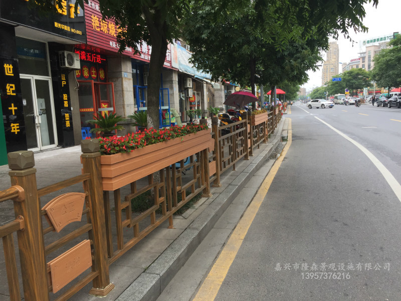 新型仿古格花箱護(hù)欄