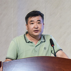 李卫东 李卫东