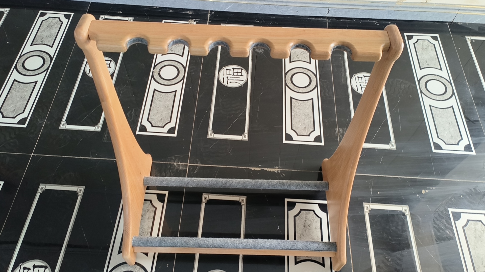 Elevate Your Instrument: Custom Mahogany and Oak Guitar Stands by Jinan Tri-Tiger
