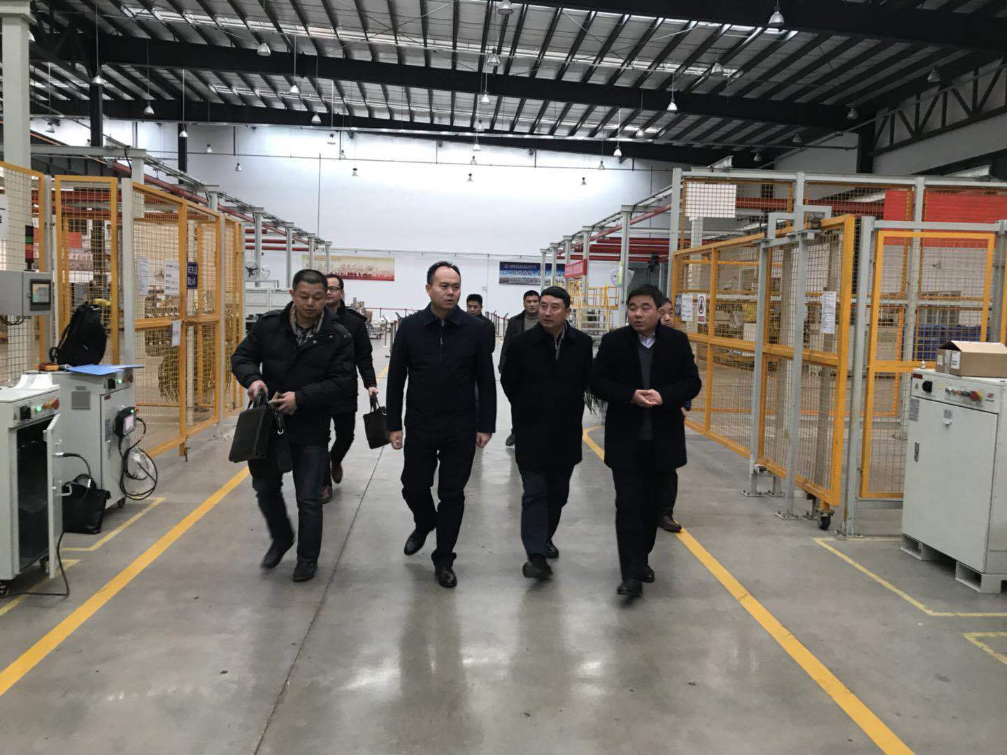 Exploring a new path for industry development Liu Zheng, chairman of Zhongnan Intelligent, went to Efte to study and exchange