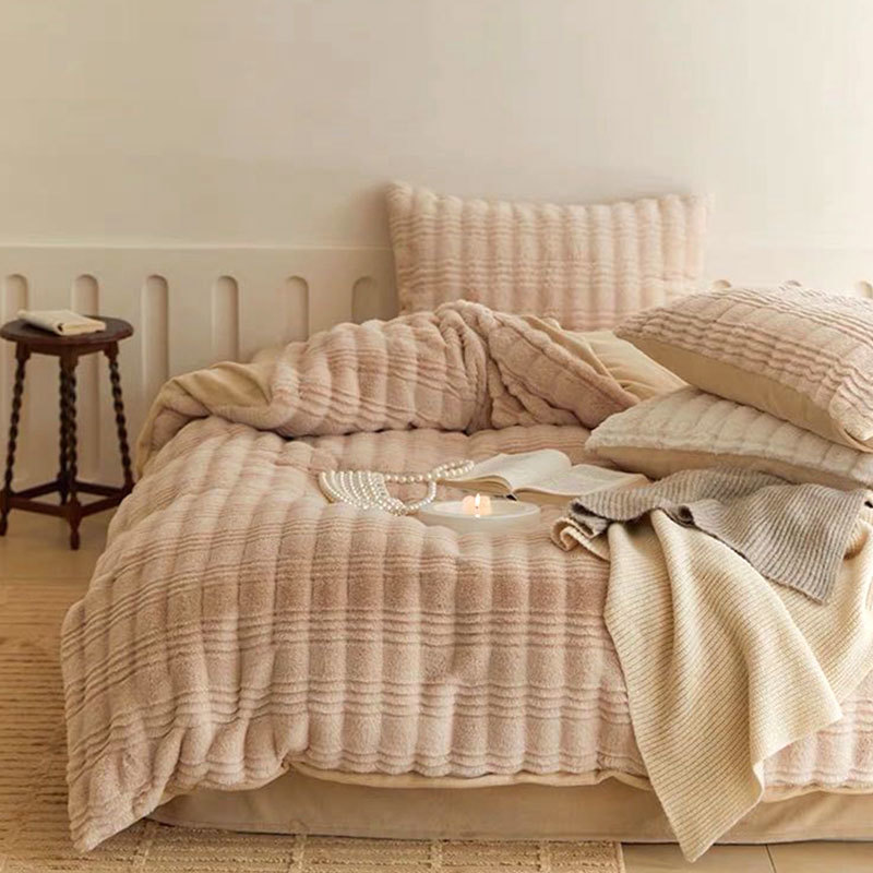 Engraved Stripe Faux Fur Comforter Set