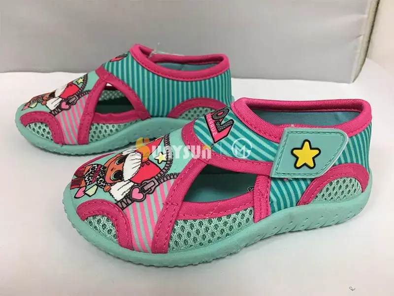 OEM mesh velcro childrens aqua shoes disney