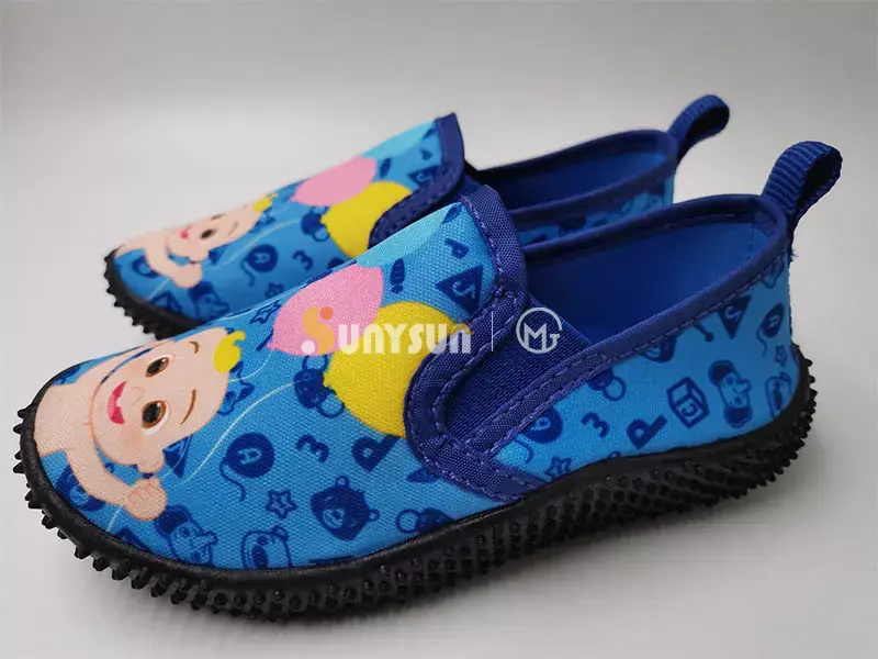 Aqua shoes