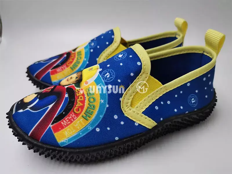 Aqua shoes