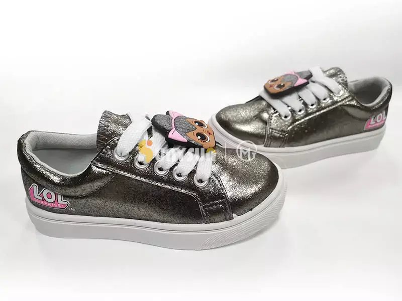 Casual shoes
