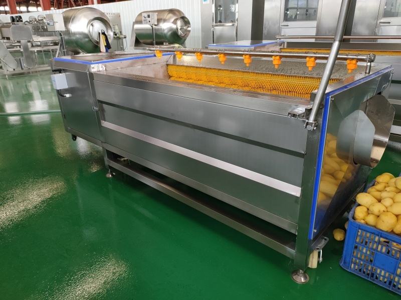 Roller brush cleaning and peeling machine