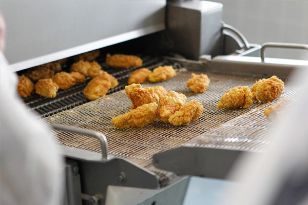 Fried machine assembly line equipment energy saving and safety