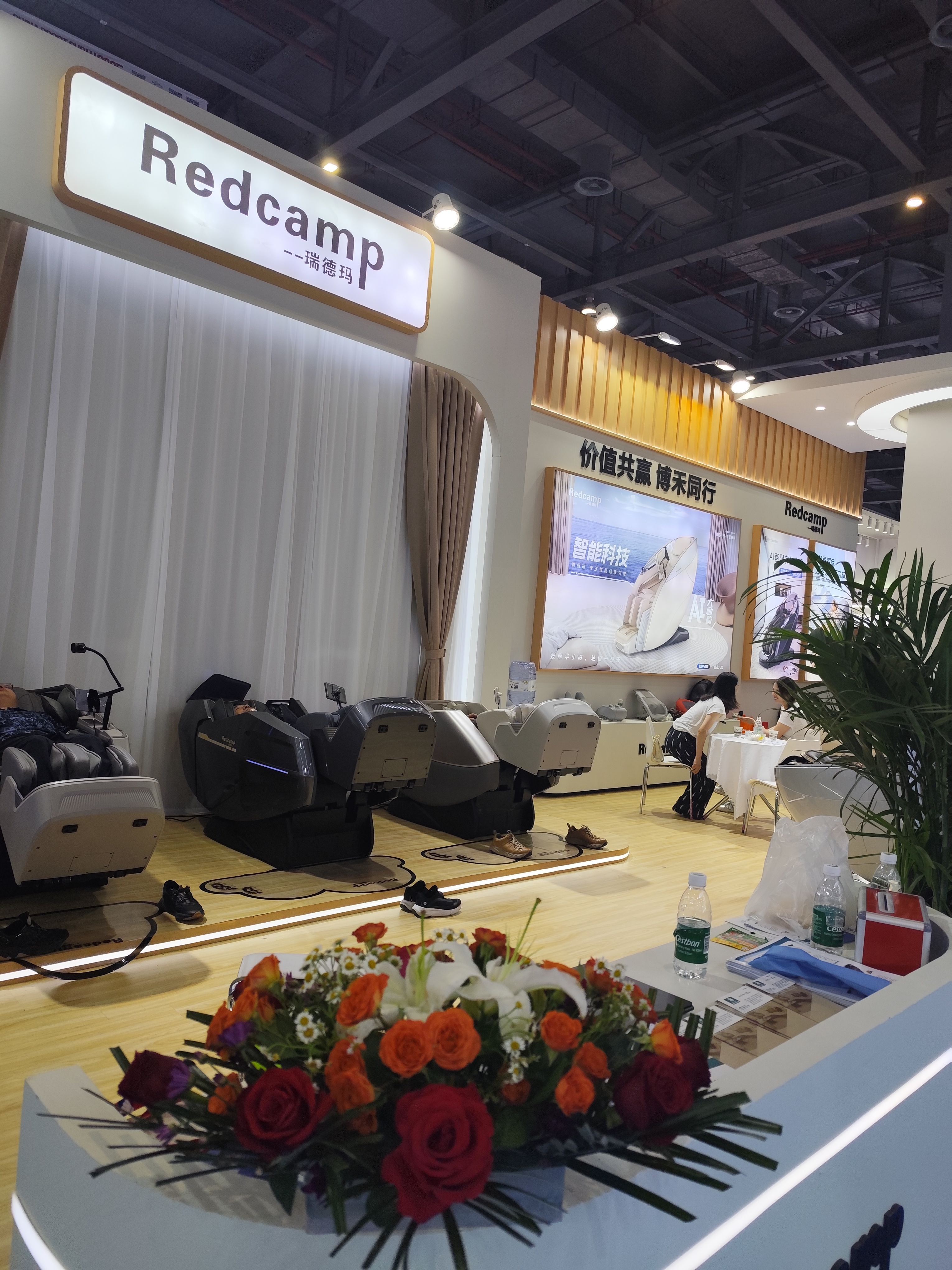 BOHE Shines at CHINA SPORT SHOW, Showcasing Innovative Massage Chairs to Global B2B Partners