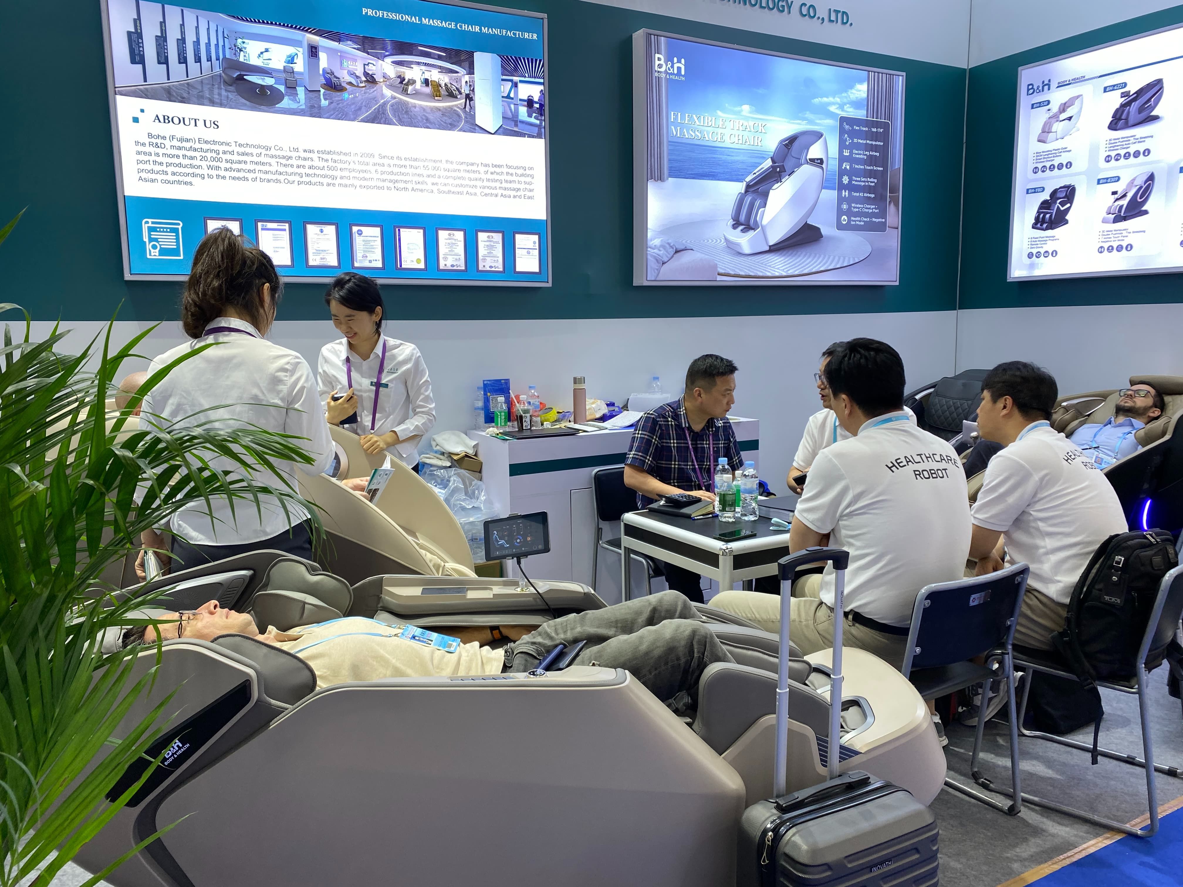 The 135th Canton Fair, Bohe Massage Chair