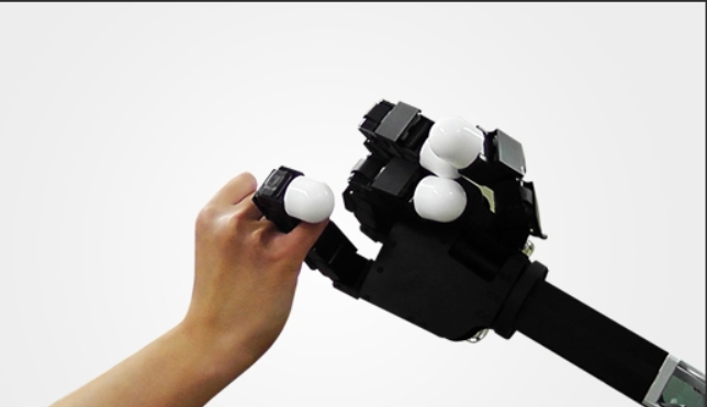 Human Hand VS. Robot