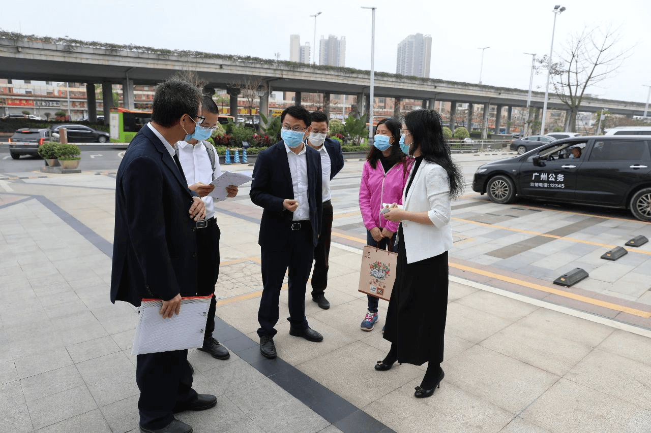 On March 13, Zhang Jianhua, deputy director of the Municipal Bureau of Industry and Information Technology, and Su Jundan, deputy director of the District Bureau of Industry and Information Technology, visited the ABP Park in Panshan for investigation and research, and were concerned about the park planning and investment promotion. Understand the problems encountered by the park in attracting investment, and give them care and support!
