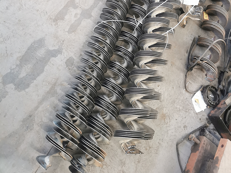 Stainless steel continuous blade