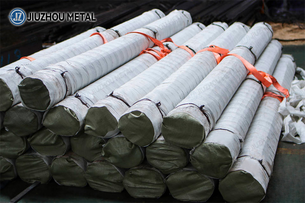 Steel Pipe Packaging Process