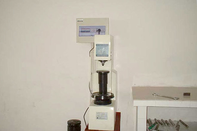 Твердомер по Бринеллю HB-300