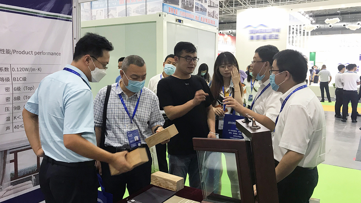 asiagame木基亮相第五届中国（青岛）绿色修建与装配式修建展览会_asiagame-高端门窗,户外木制品