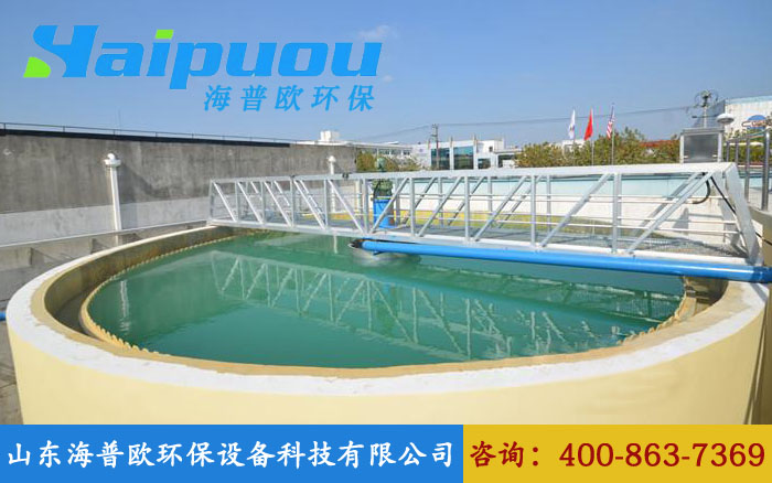 中心傳動(dòng)刮泥機(jī)運(yùn)行現(xiàn)場