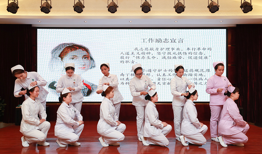 授帽-.jpg