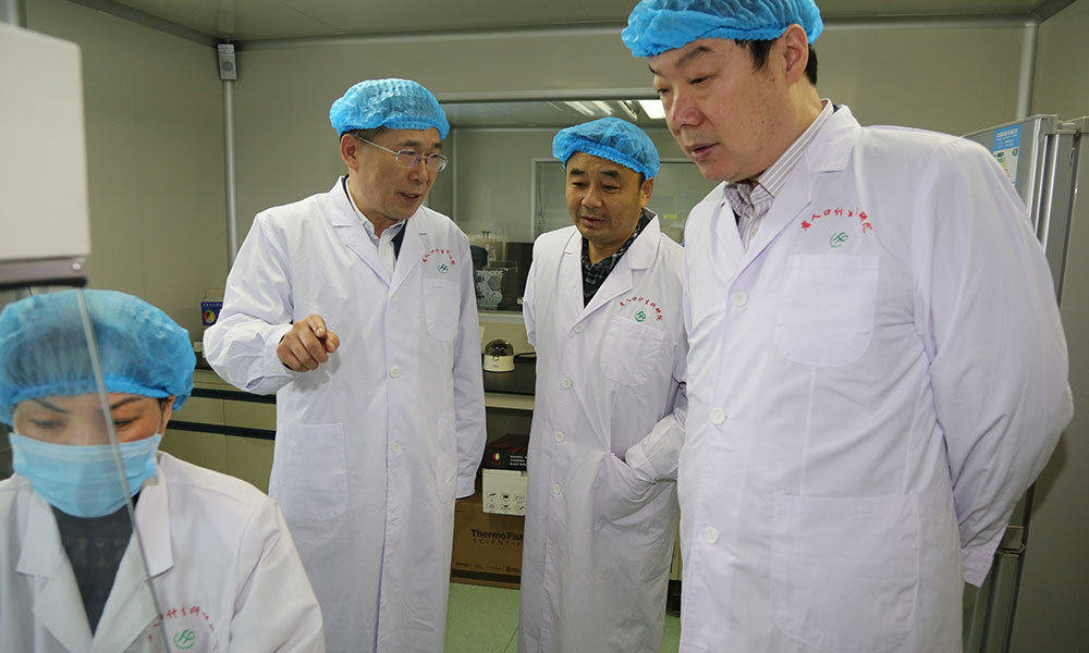 33.2017年10月13日，河南省卫生监督局在我院履行监督职责-(2)