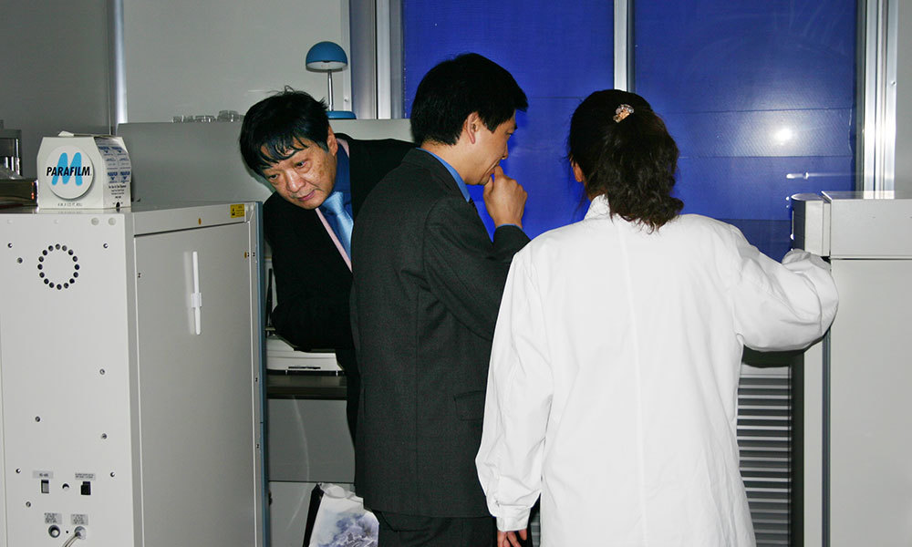 2006年2月22日，世界著名辅助生殖技术专家、日本加藤医院院长加藤修博士一行访问我院-(2)