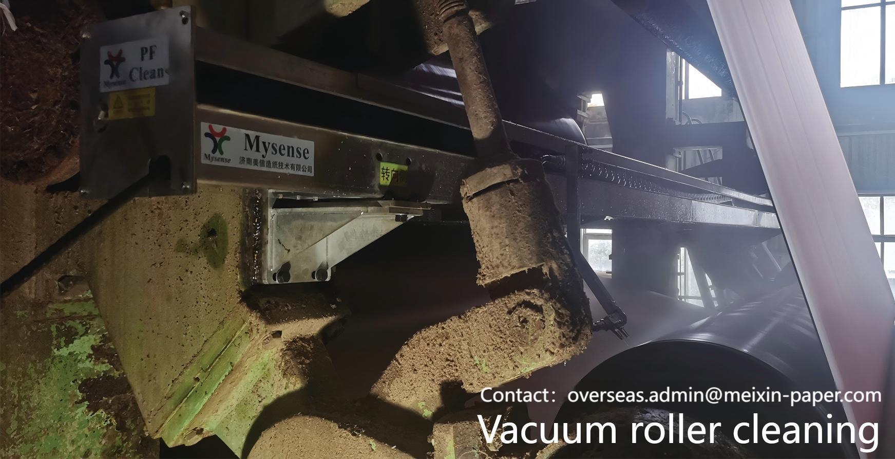 What are the advantages of the Vacuum Roller Cleaning System?
