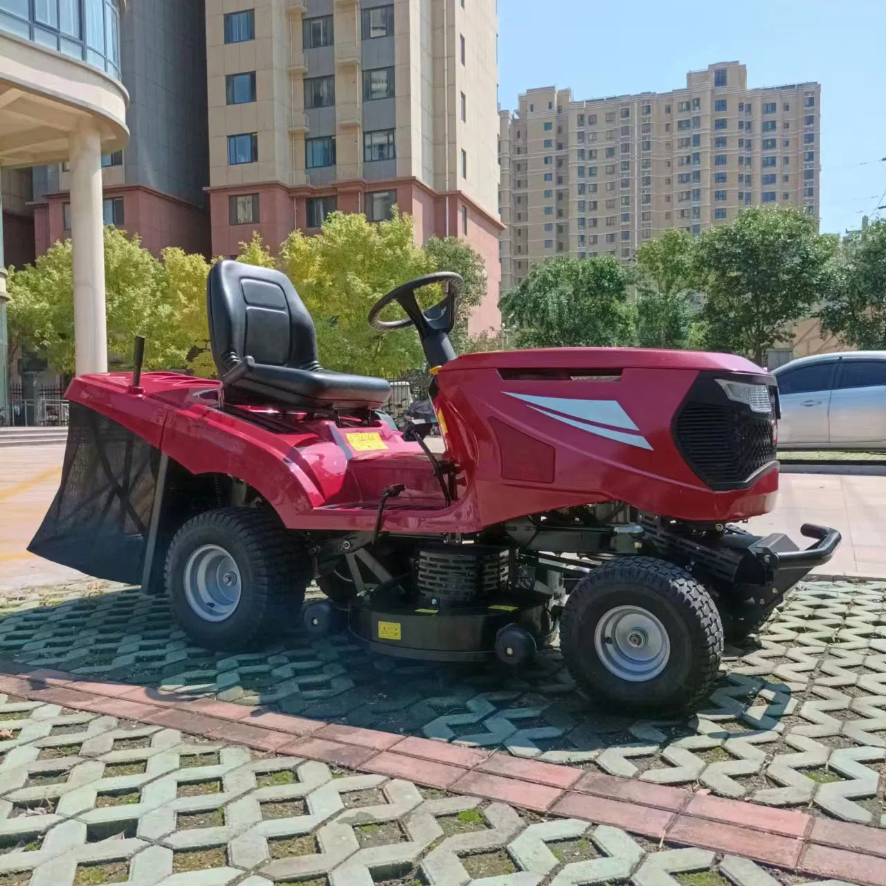 Traktorová sekačka na trávu s motorem Kohler nebo Loncin, 725 ccm, 803 ccm, benzínová sekačka na trávu, benzínová sekačka, benzínové sekačky, sekačka na trávu s pojezdem