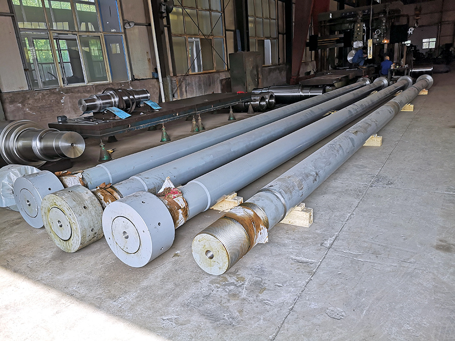 Column of hydraulic cogging mill and pull rod of forging press