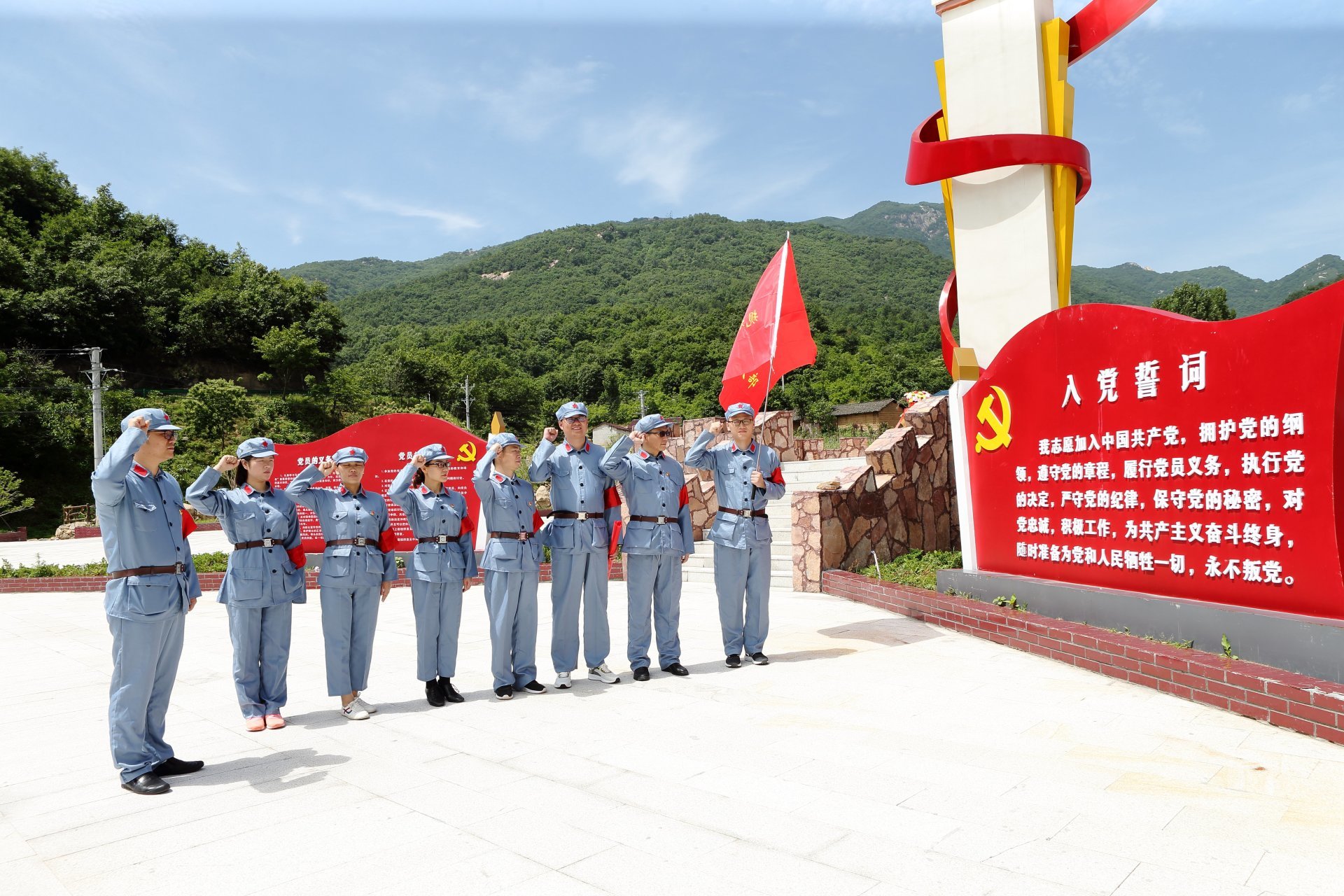 规划设计五支部赴随县田王寨爱国教育基地学习