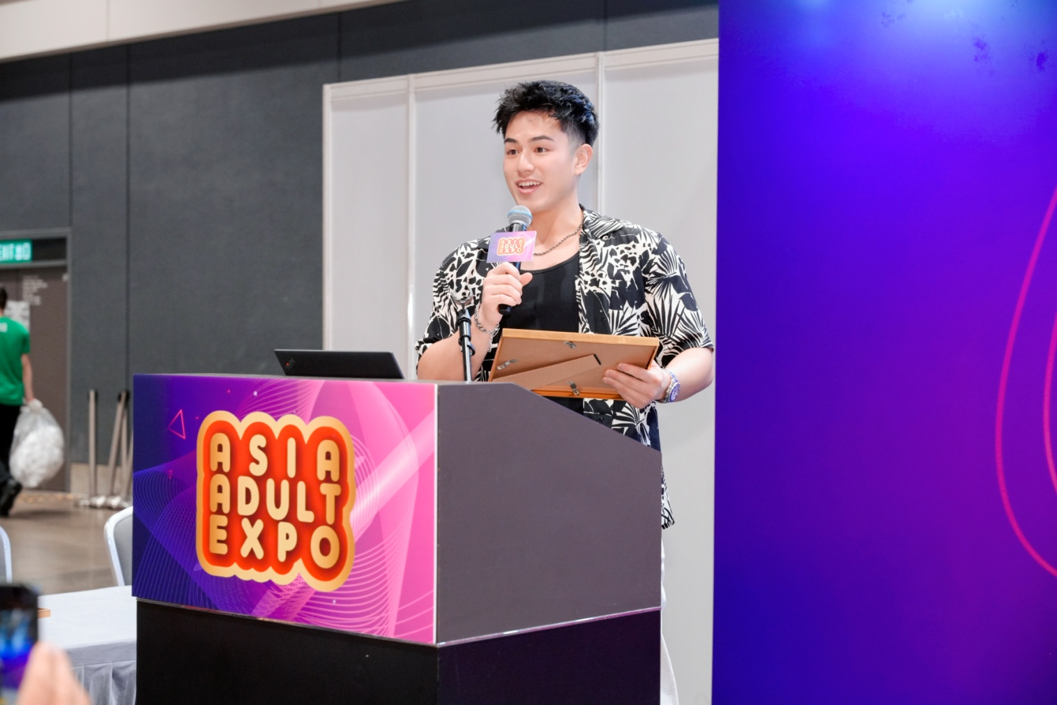 ZhuHai Wingpow Erotic & Novelty Manufacturing Co.Ltd. Wins Gold Award for “Most Popular Among Overseas Buyers” at Asia Adult Expo 2025