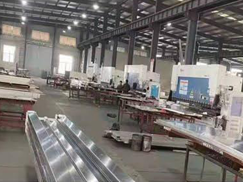 多臺極速雕刻機(jī)，4米亞威折彎機(jī)