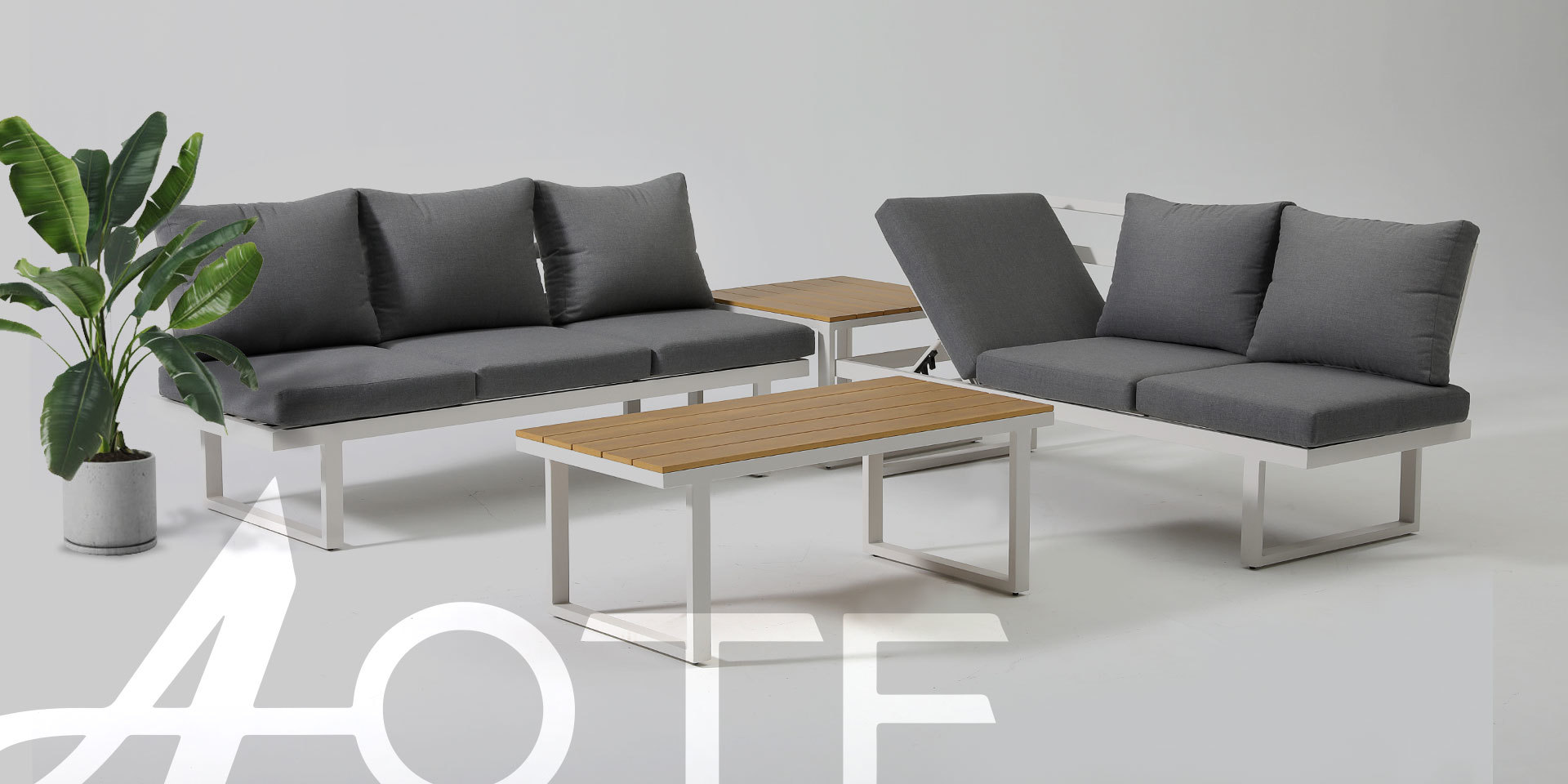 A leading manufacturer of outdoor furniture