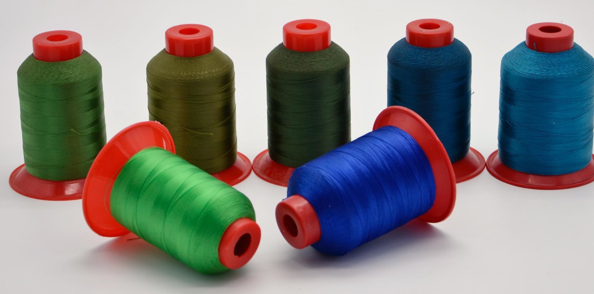 Polyester quilting thread