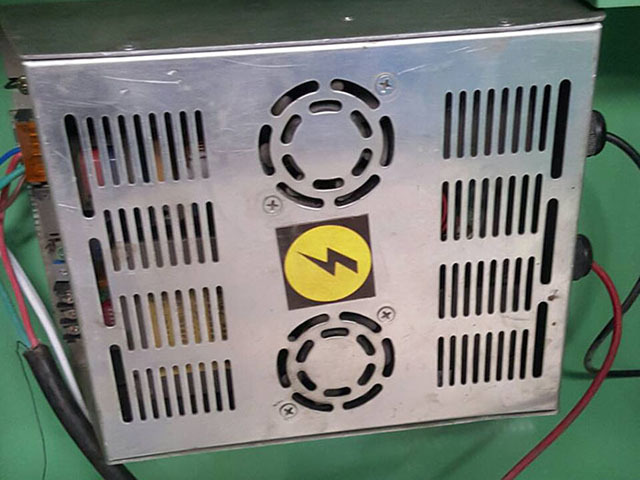 高壓電源