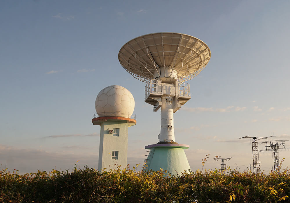 Satellite payload data receiving service Satellite payload data receiving service