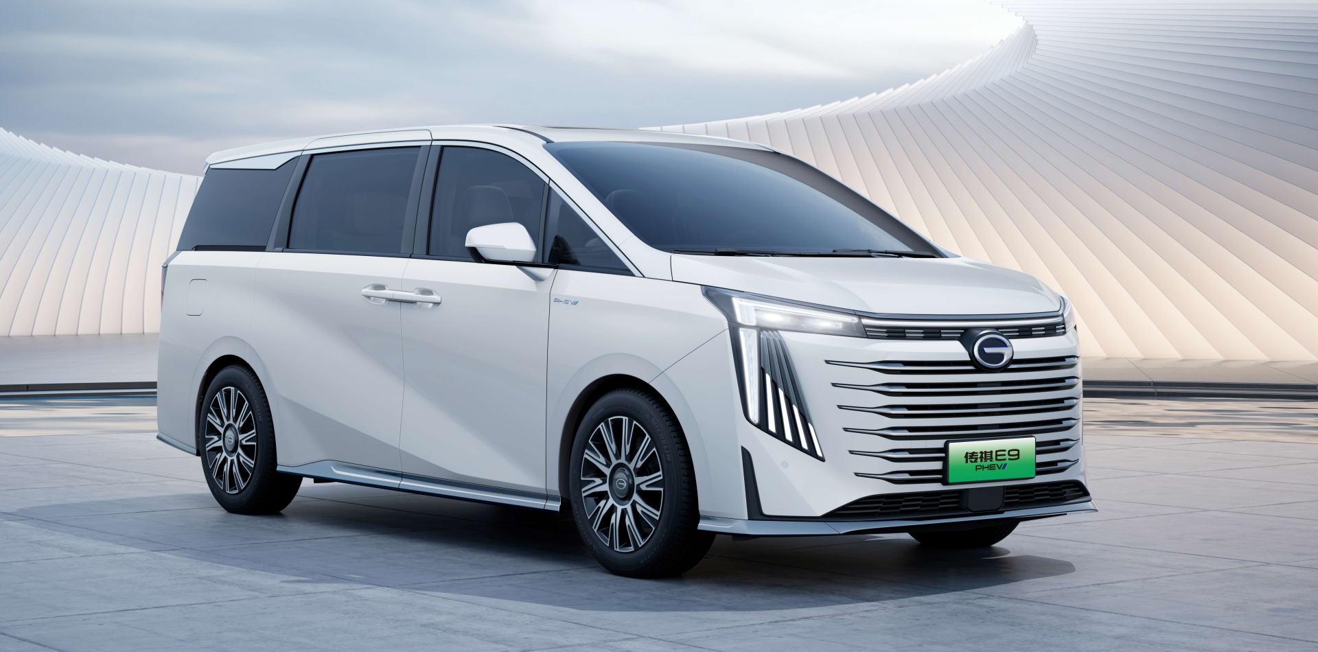 TRUMPCHI NEW ENERGY E9