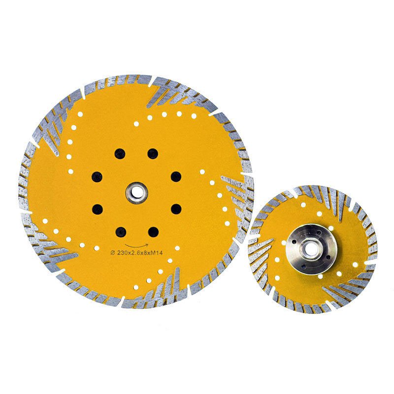 Sintered turbo concrete cutting disc with triangle protective teeth