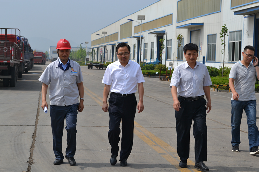 County Mayor Liu Visits the Company to Guide Work