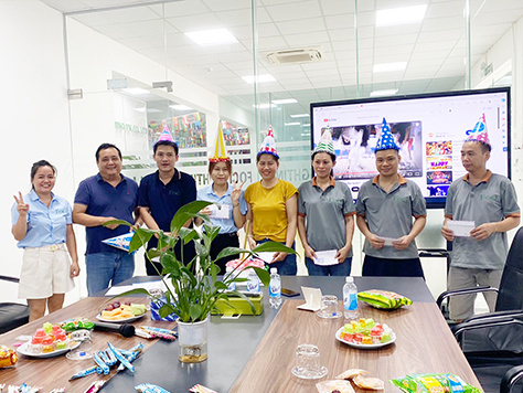 Động Cơ Chiến Đấu Tháp Đôi Tuân Thủ