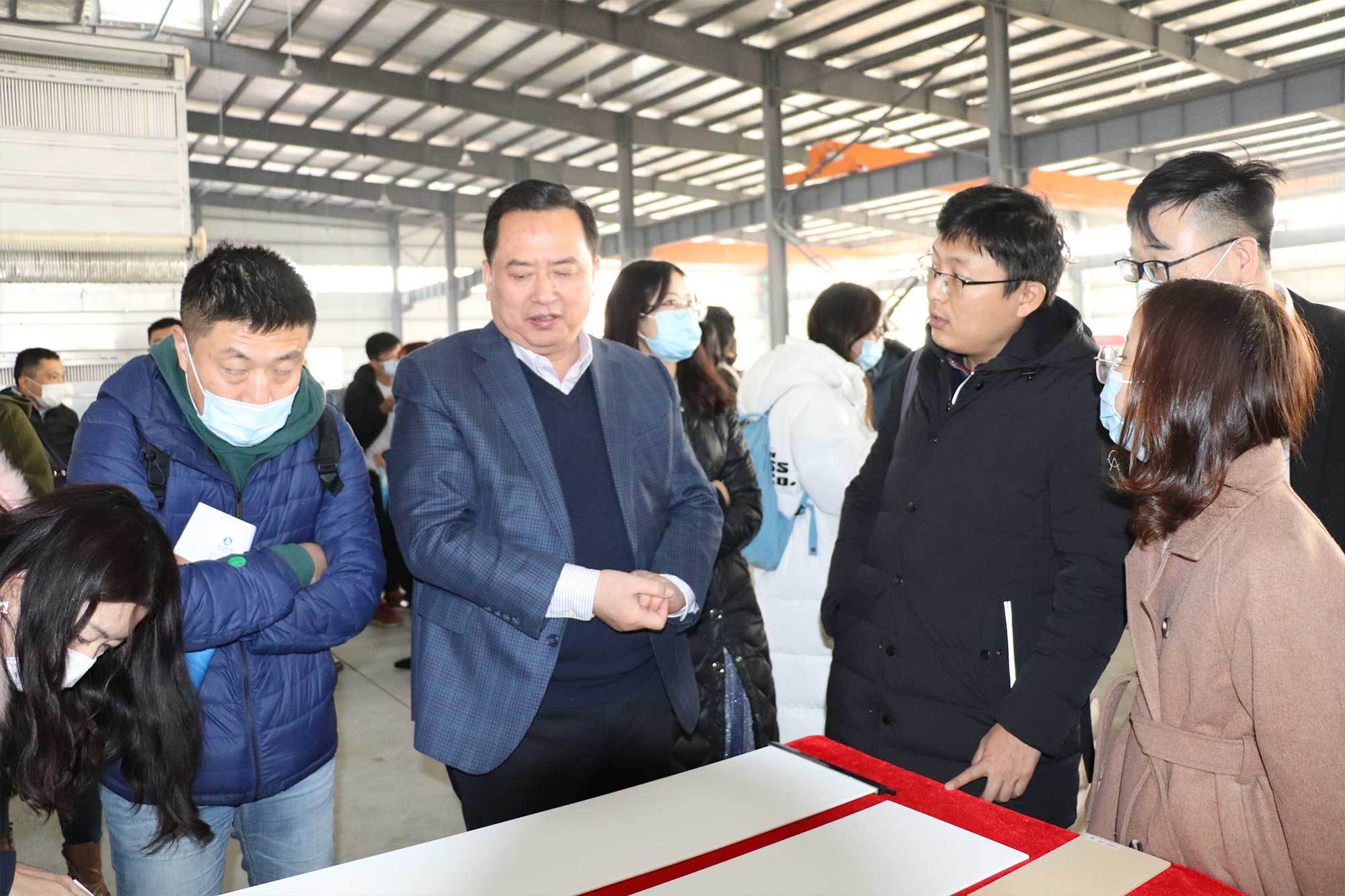 More than 200 leaders and experts visited the Huayuan Environmental Flat Ceramic Membrane Project for on-site inspection