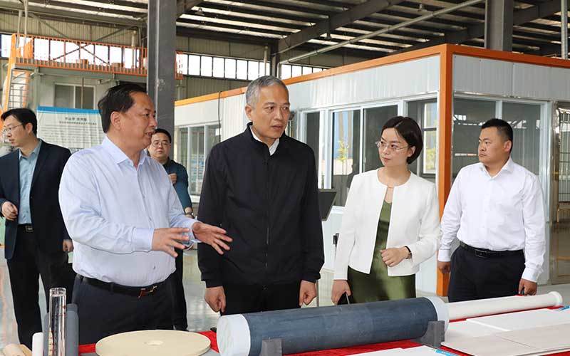 On May 9, 2023, a delegation led by Wang Yongxue, a member of the Standing Committee of the Municipal Party Committee, visited Xinfang for research, accompanied by Zhao Yu, the Secretary of the Daxin Town Party Committee.