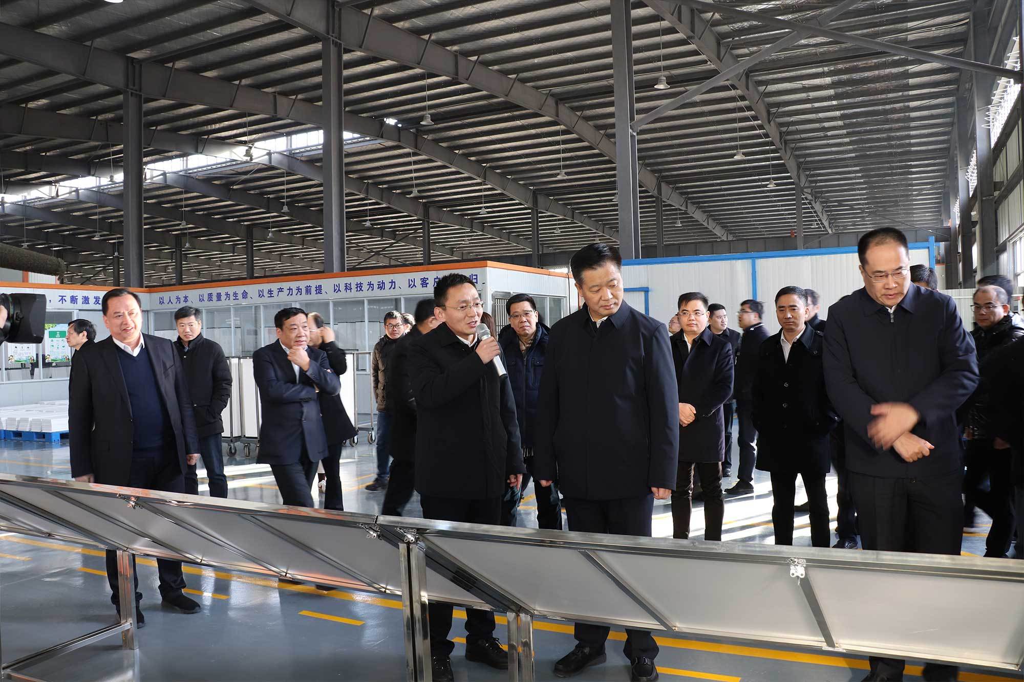 The Secretary of the Municipal Party Committee, Deputy Secretary of the Municipal Party Committee, Acting Mayor and other leaders of the four sets of municipal teams inspected the Huayuan Environmental Flat Ceramic Membrane Project.