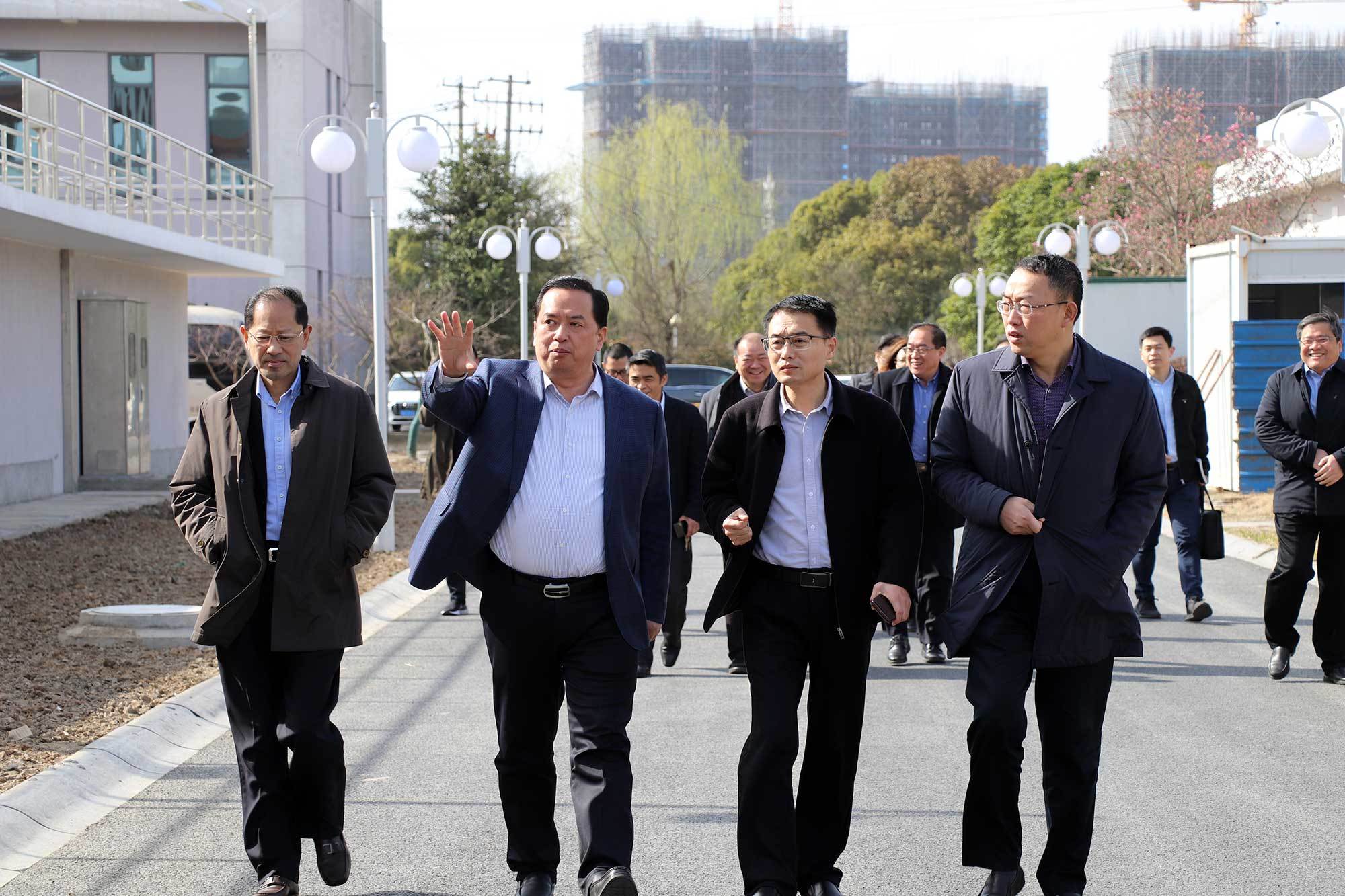 Chen Xiqing, Director of Suzhou Water Bureau, and his delegation came to Huayuan Environmental and Three Pollution Expansion and Upgrading Project to conduct on-site research.