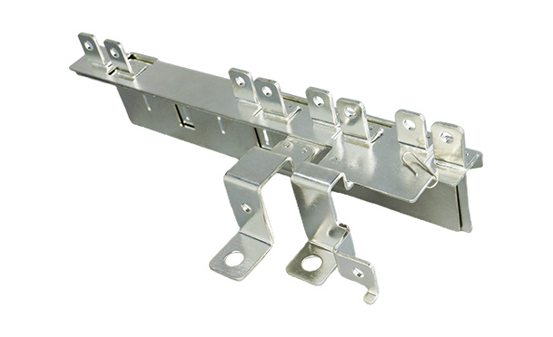 Automobile capacitor busbar