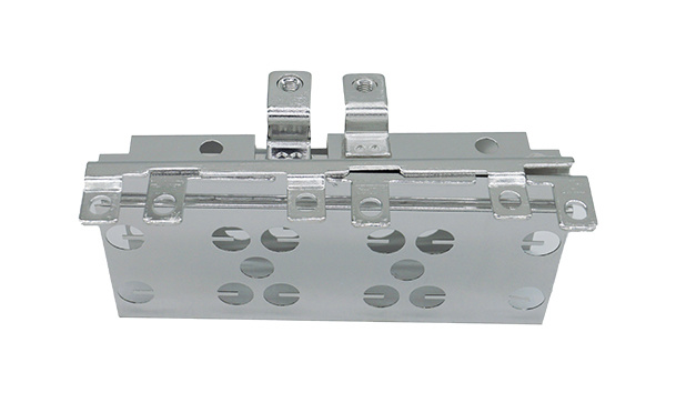 Automobile capacitor busbar