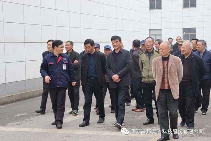 "Aprendiendo la historia del partido y ayudando al desarrollo" Los cuadros veteranos de la ciudad de Caobu fueron a Jiangsu Changbang para investigar el simposio.