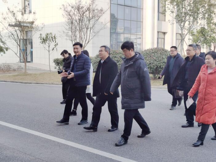 安庆市委常委、副市长花家红一行莅临我司指导工作
