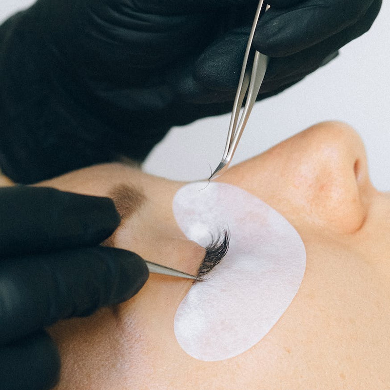 How to get eyelash glue off