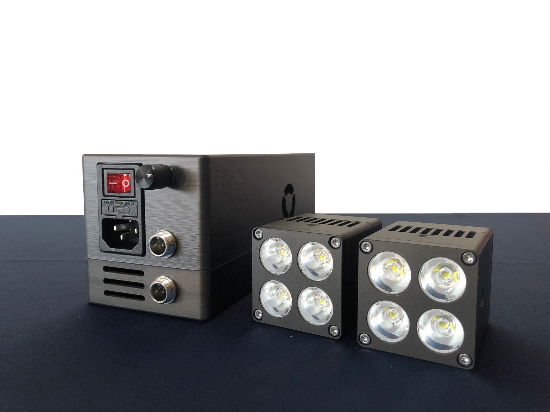 高亮度白光80W LED雙燈頭方形 (40W/盞) 高亮度白光80W LED雙燈頭方形 (40W/盞)